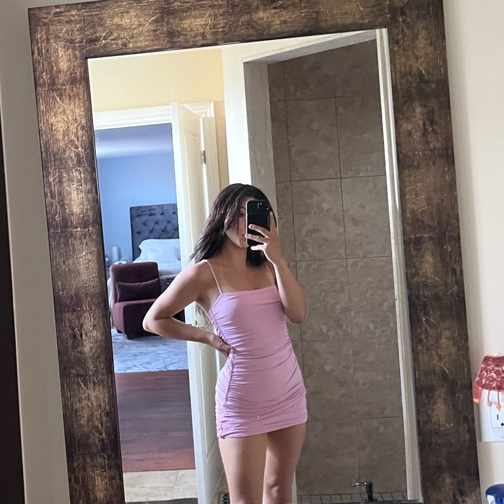 Aritzia - Babaton contour runched dress
